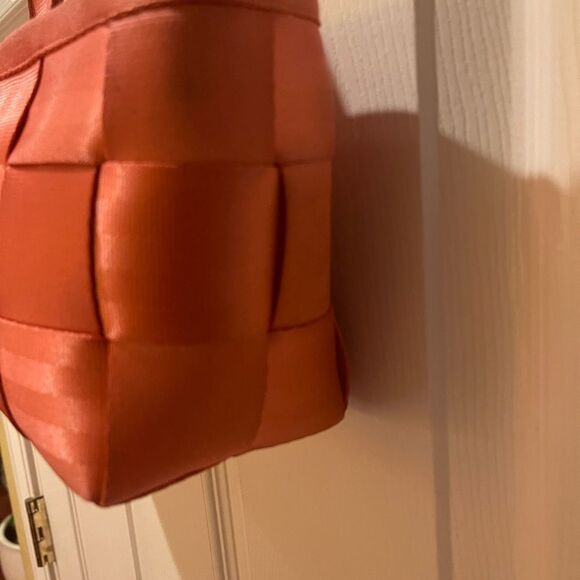 Harvey’s the original seatbelt bag orange baguette style shoulder bag. - Picture 4 of 13